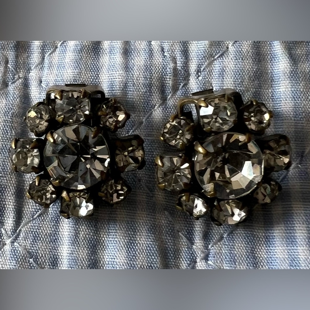 Women’s clip on earrings